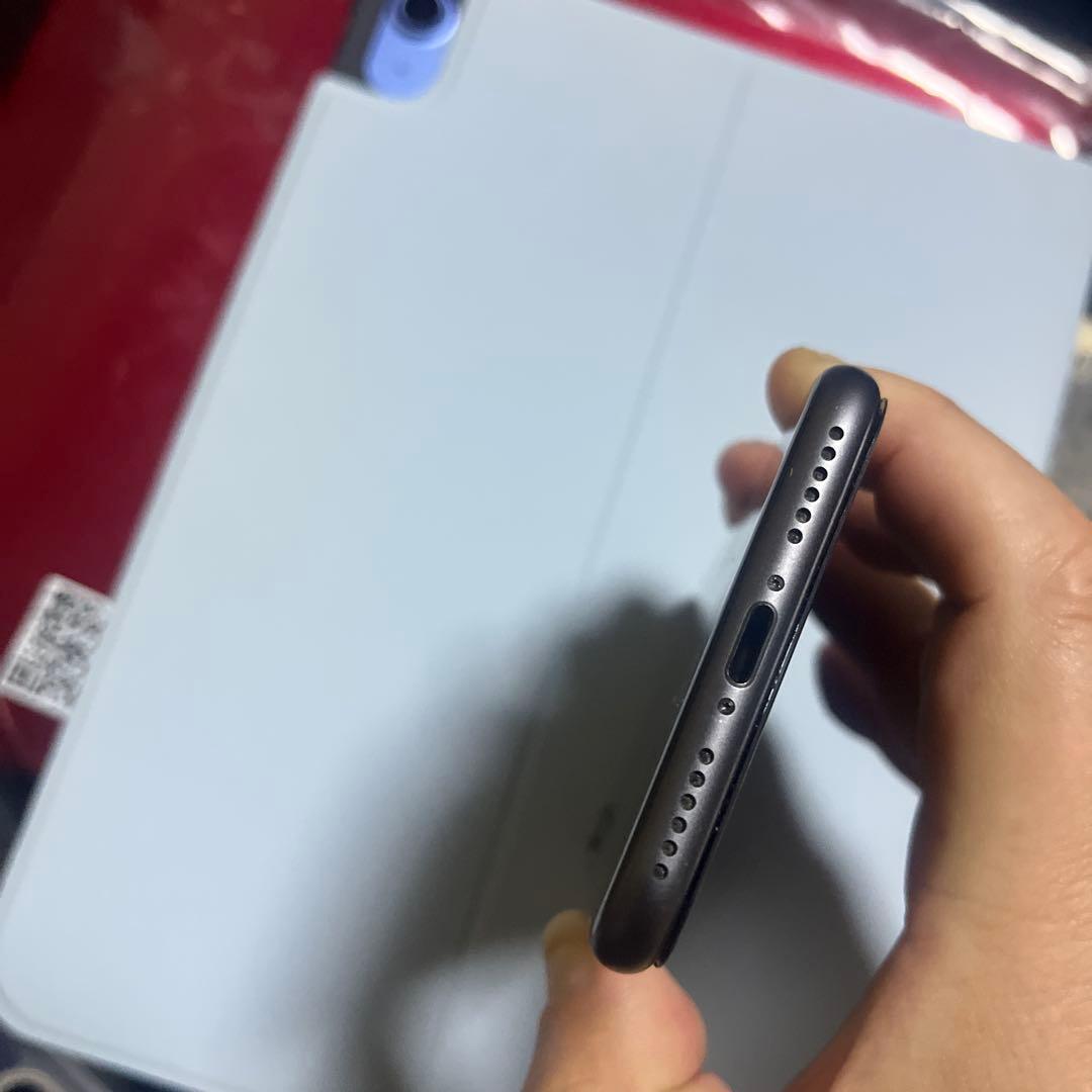 iPhone 8 スペースグレー 本体 美品