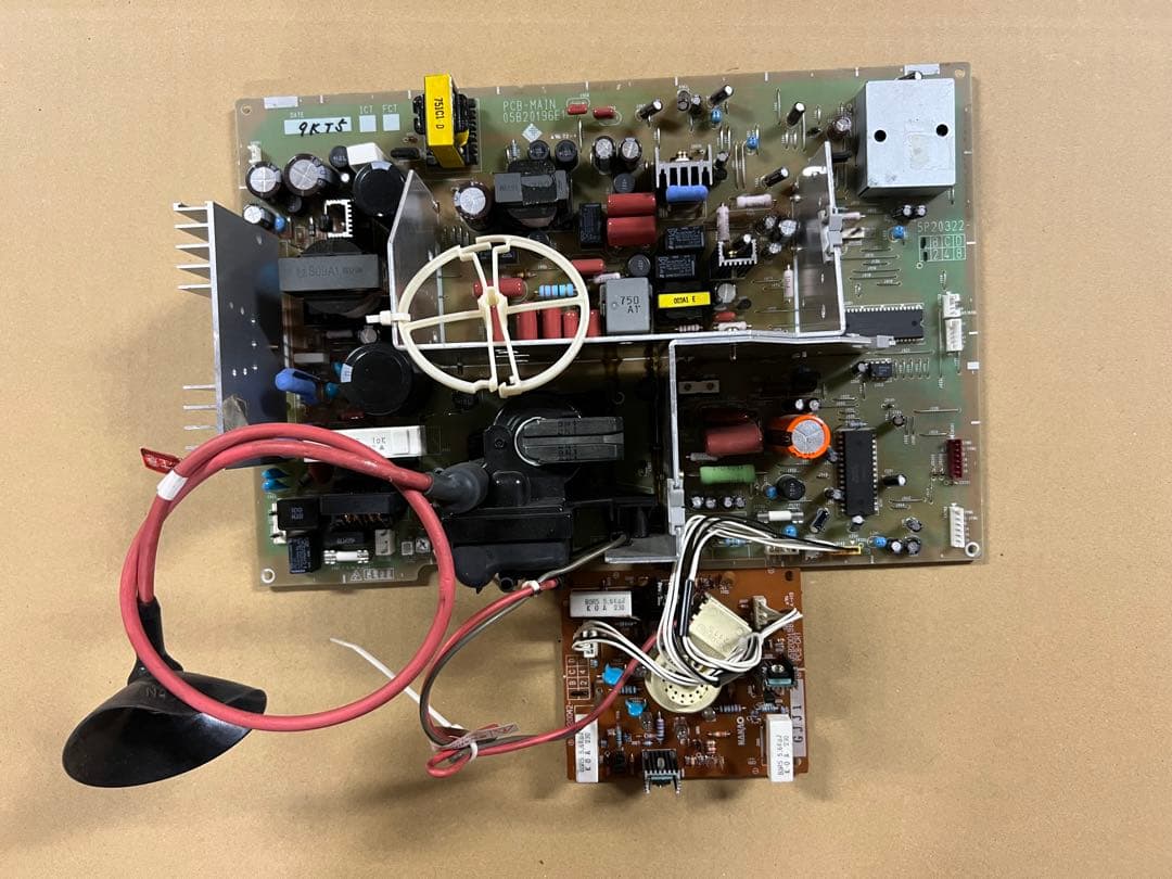 ナナオ　CRT基板05B20196E1ジャンク