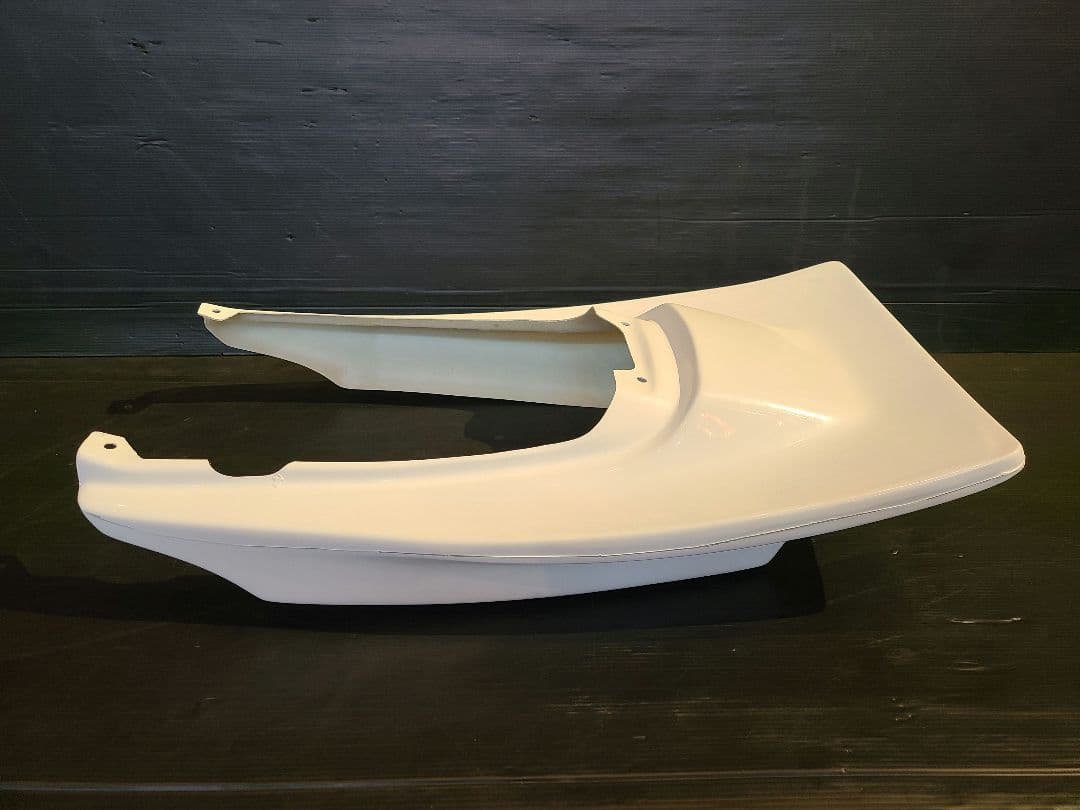 CB400SF VTEC NC39 テールカウル 新品 スペック1 2 羽 ハネ