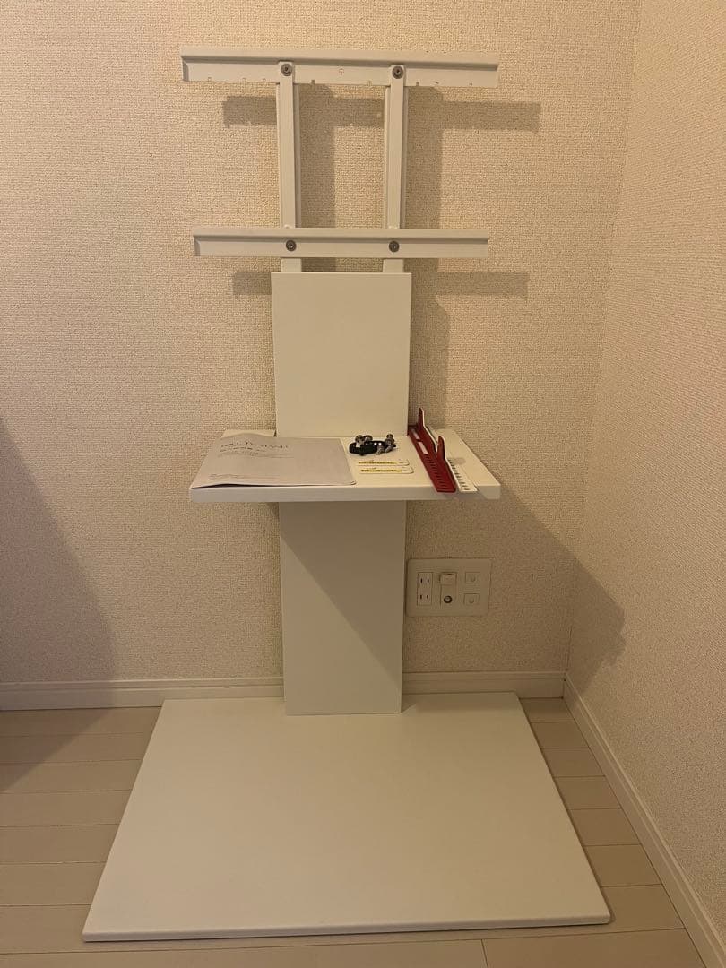 EQUALSイコールズWALL 壁寄せテレビスタンド ハイタイプ棚板付きホワイト