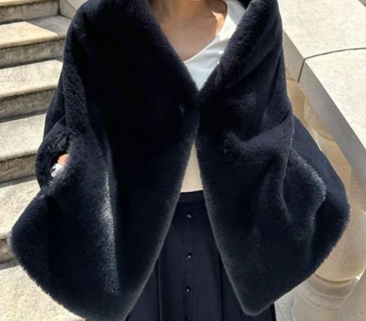 JENNE リッチボリュームファーケープ ネイビー