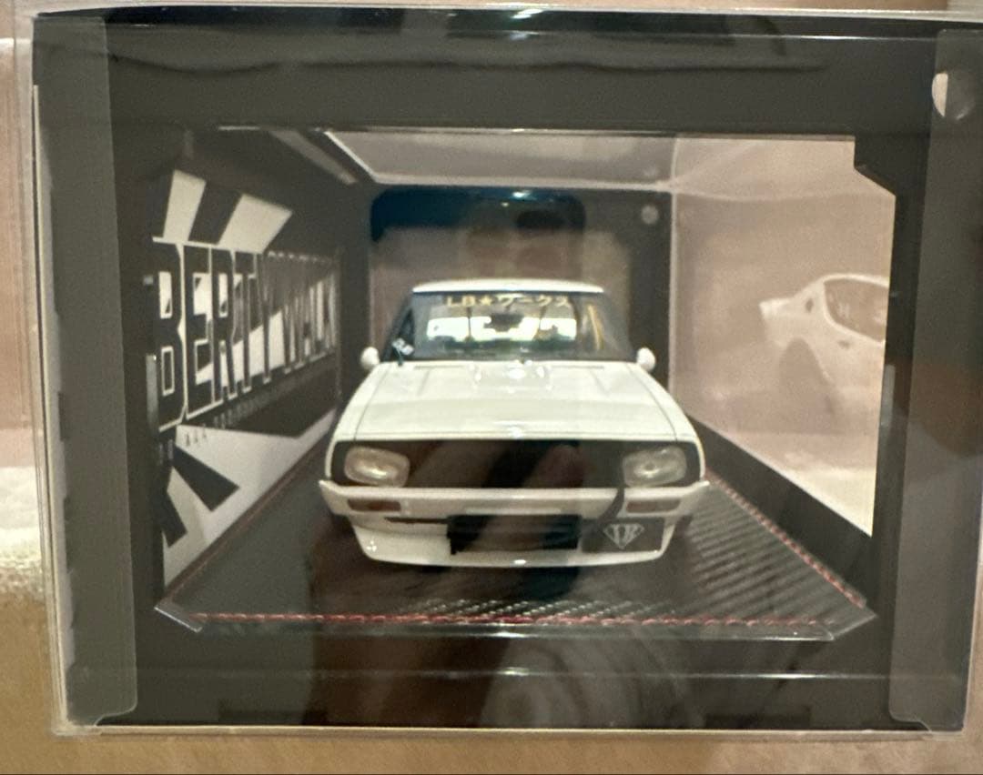 Liberty Walk KPGC110 1/18ホワイト／イグニッション