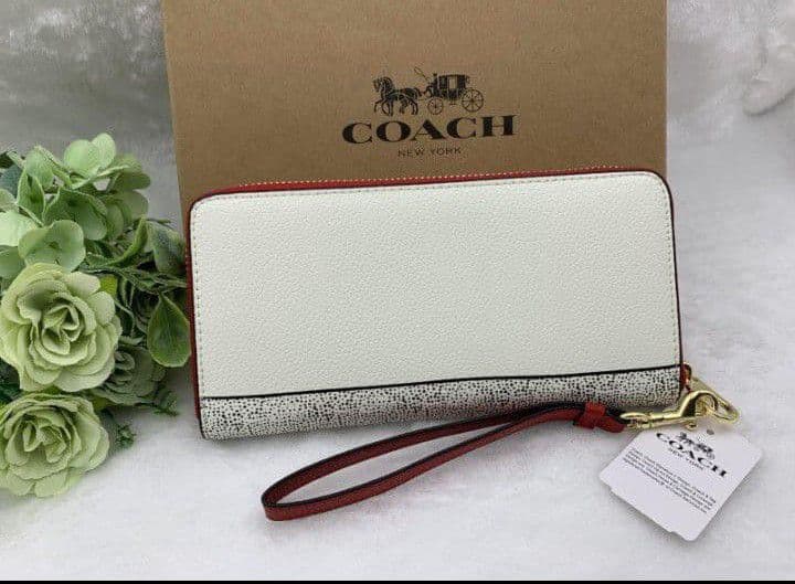 新品未使用コーチ長財布ディズニーミッキーマウスジップホワイト送料無料即日発送
