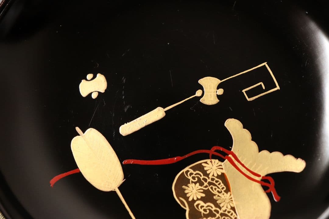 漆芸 時代 宝尽くし図 金蒔絵 黒塗 木皿 九客 天然木 明治大正 【CM59】