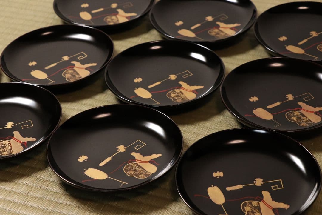 漆芸 時代 宝尽くし図 金蒔絵 黒塗 木皿 九客 天然木 明治大正 【CM59】