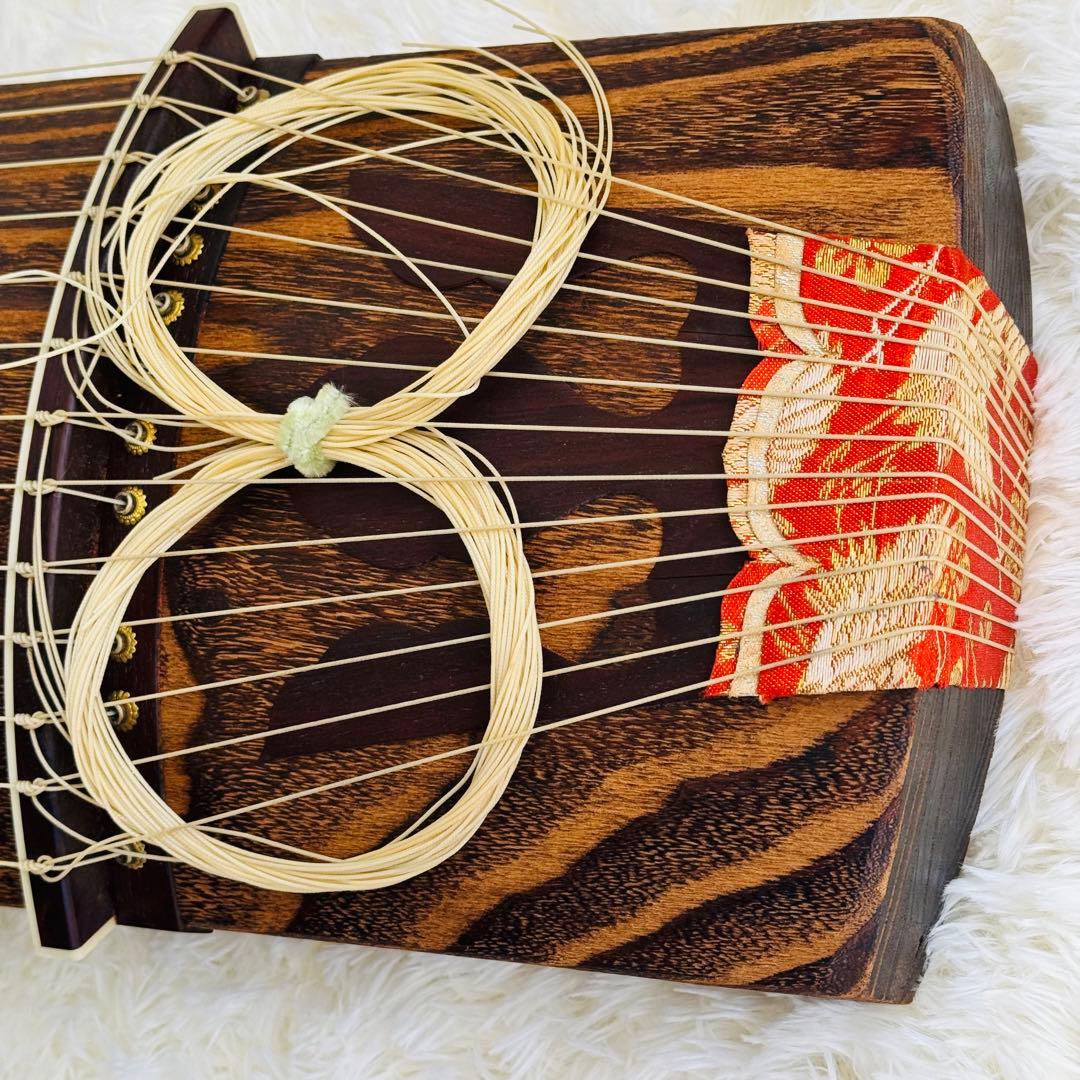 極美品★蒔絵　琴　13弦　すだれ彫　箏　本体のみ