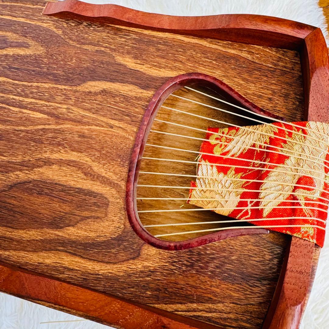 極美品★蒔絵　琴　13弦　すだれ彫　箏　本体のみ