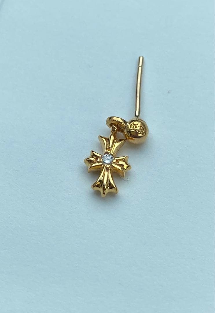 タイニーE CHプラスドロップイヤリング 22Kゴールド withダイヤモンド