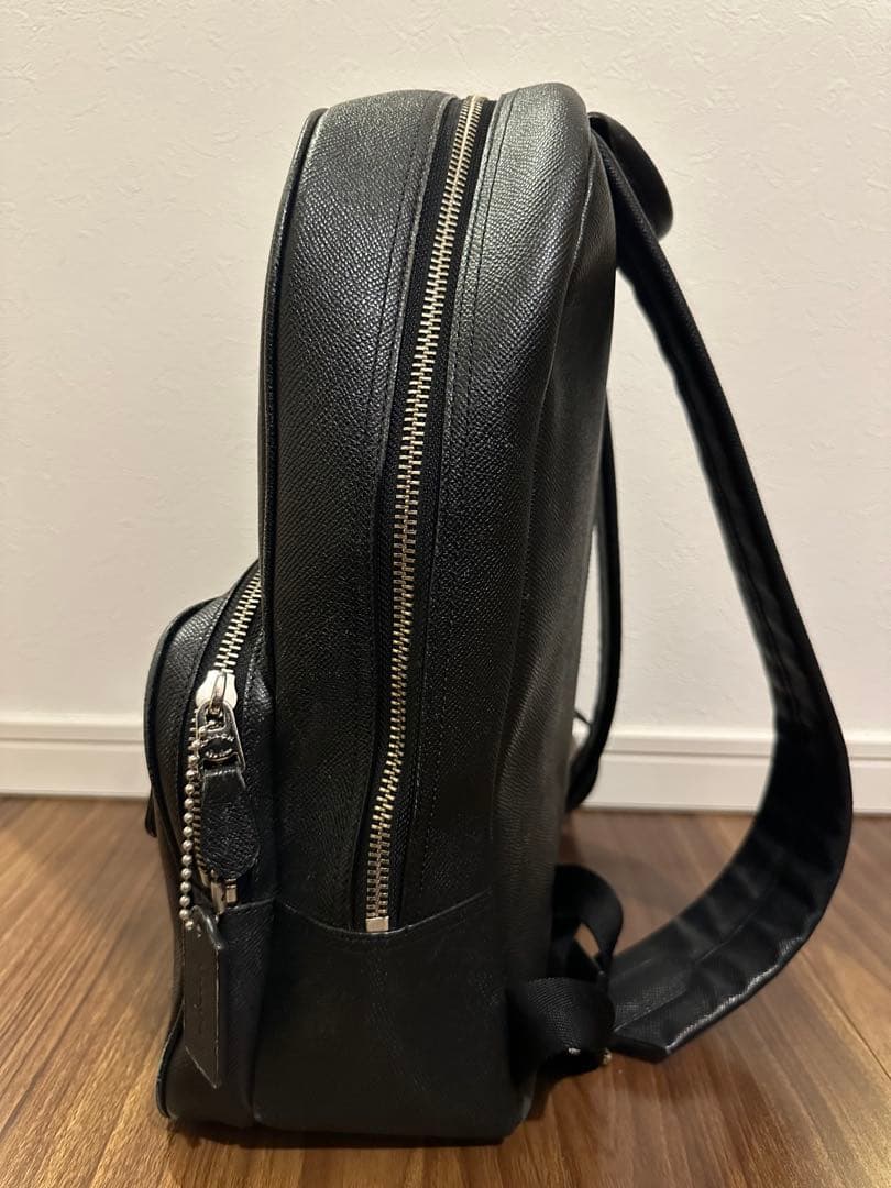 【ハツ】COACH(コーチ)ブラックレザーリュック 本革