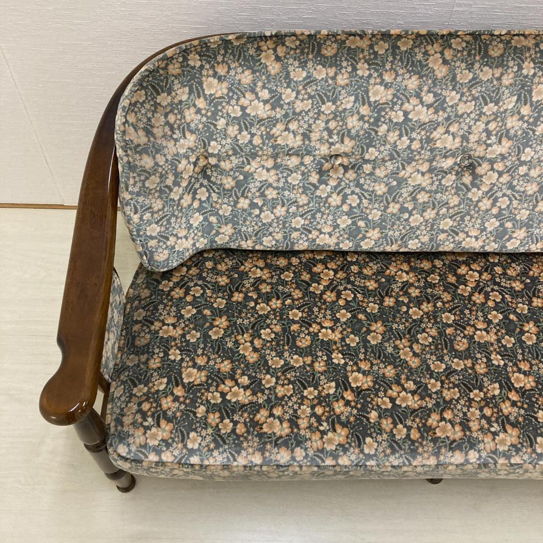 【カリモク】コロニアル　２人掛けソファ　ラブソファ