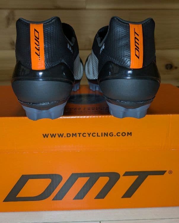 DMT KM4 Knitted Upper サイズ42 27 cm