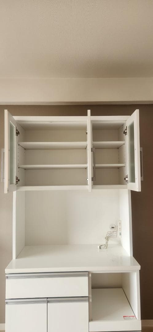 『美品』ニトリ　食器棚 + 家具転倒防止器具2個