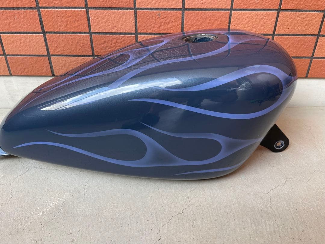 スポーツスター　タンク　フレイムスペイント　塗装済み