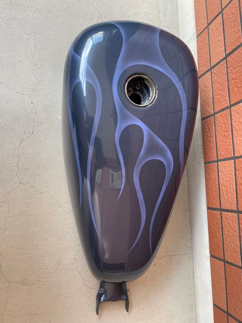 スポーツスター　タンク　フレイムスペイント　塗装済み