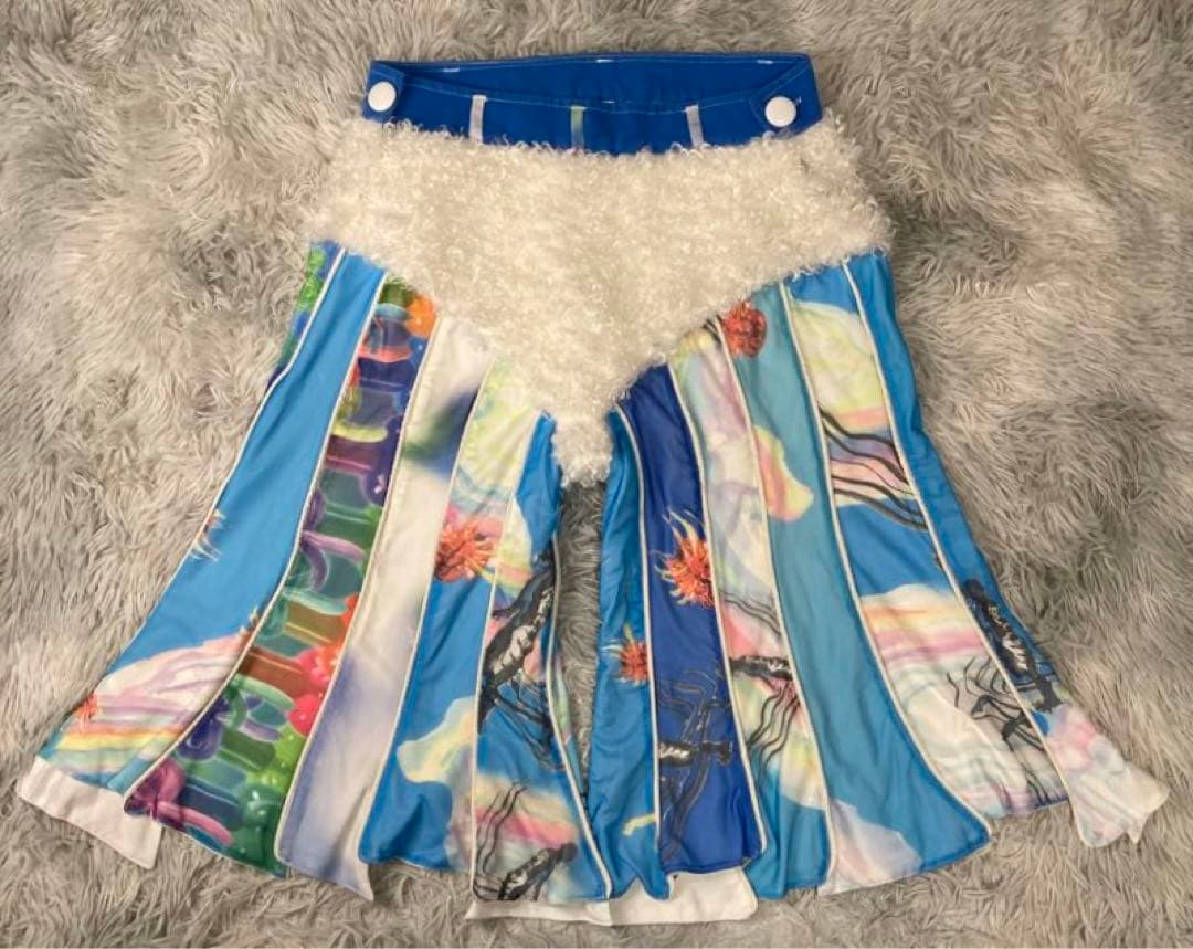 激レア PEACE888BUTTERFLY 異世界 ショートパンツ カラフル