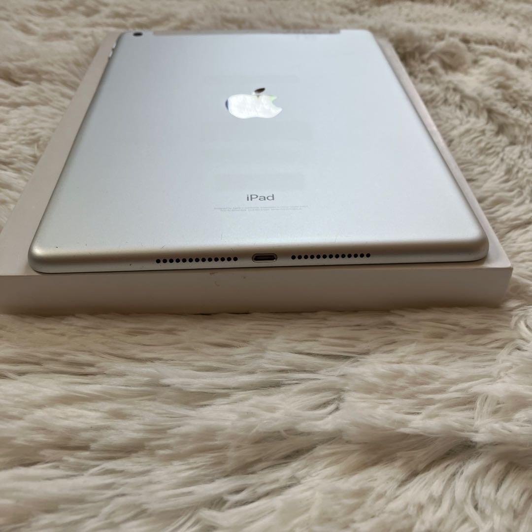 【完動品】iPad 第5世代 32GB SIMフリー 【すぐ発送】【付属品】