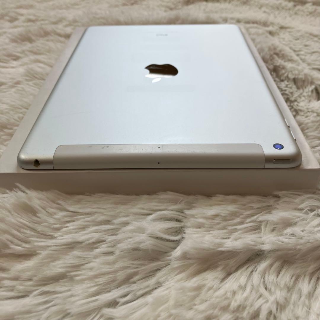 【完動品】iPad 第5世代 32GB SIMフリー 【すぐ発送】【付属品】