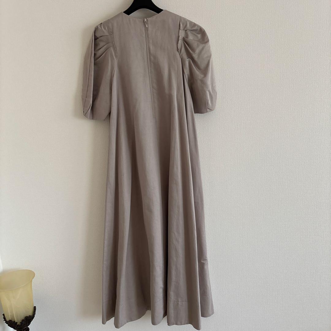 新品　エブール　ベージュワンピース