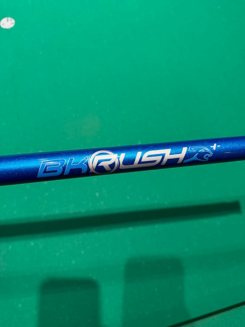 BK RUSH ビリヤードキュー カーボンファイバー
