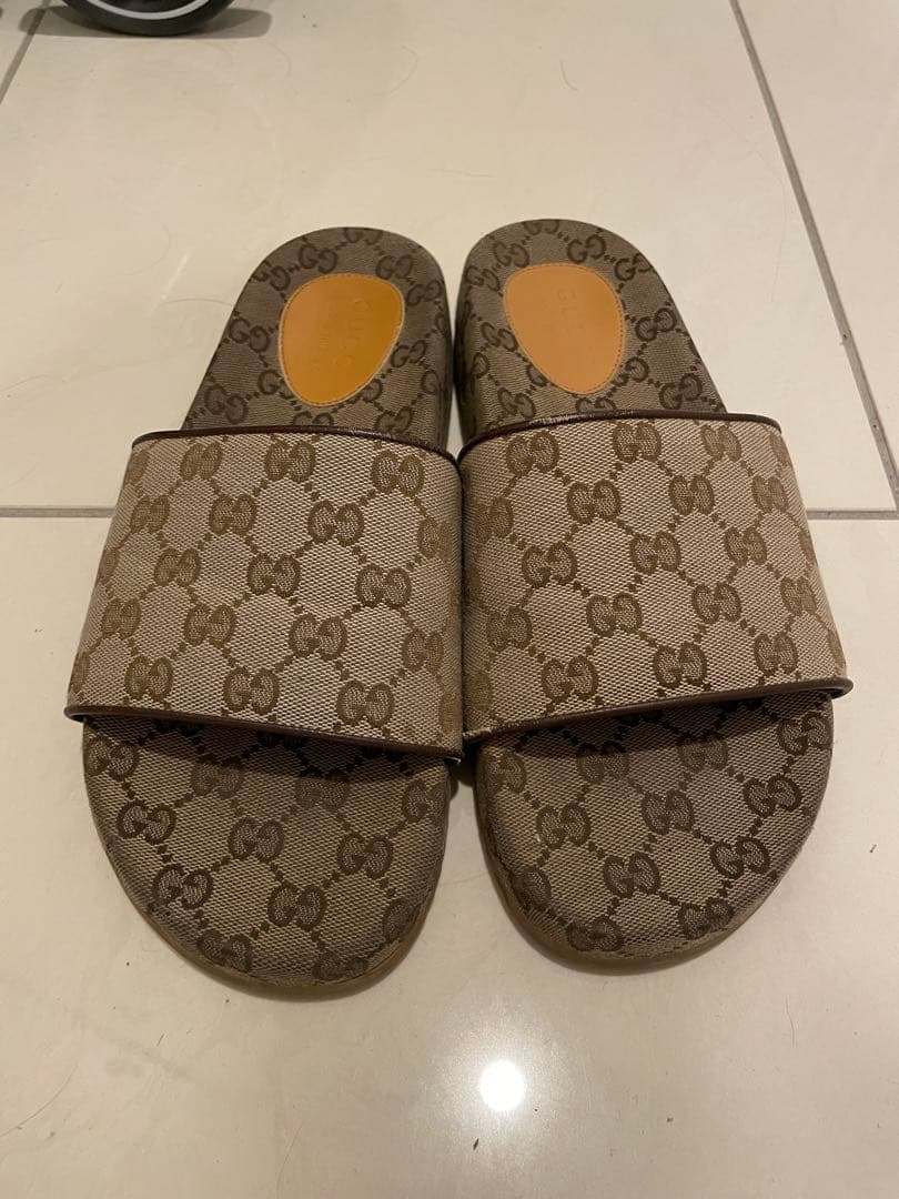 GUCCI GGパターン スライドサンダル ベージュ