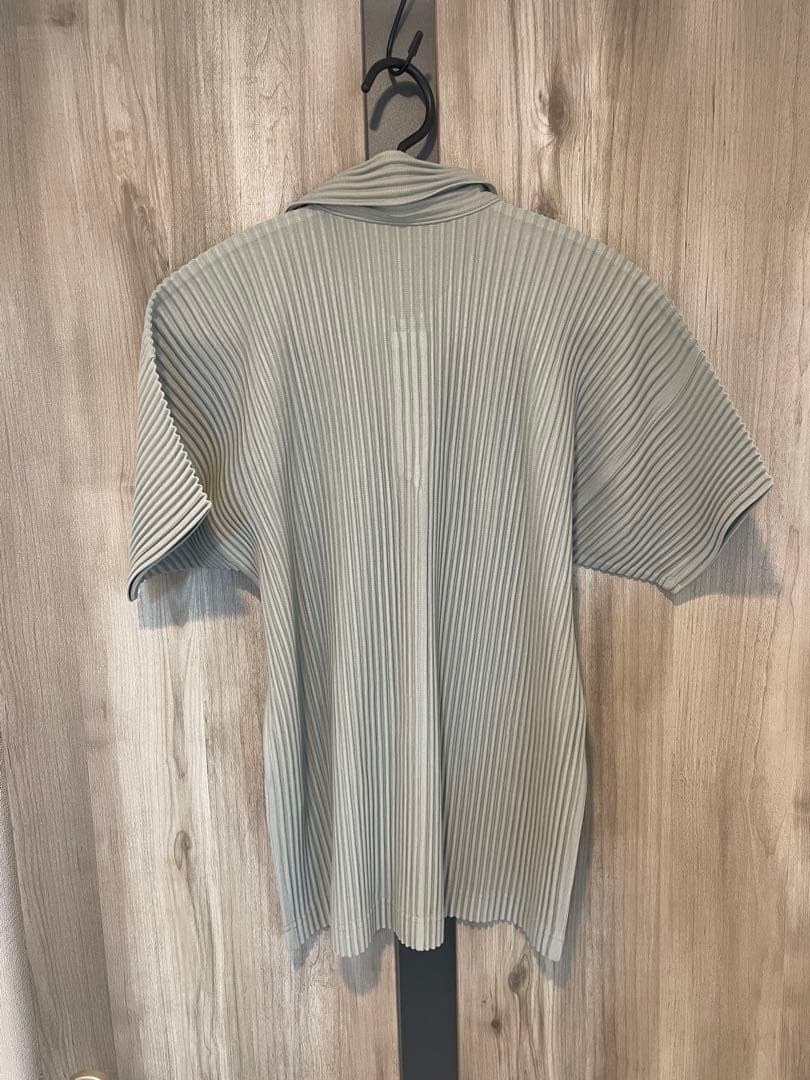 オムプリッセイッセイミヤケ　半袖ポロシャツ　サイズ2