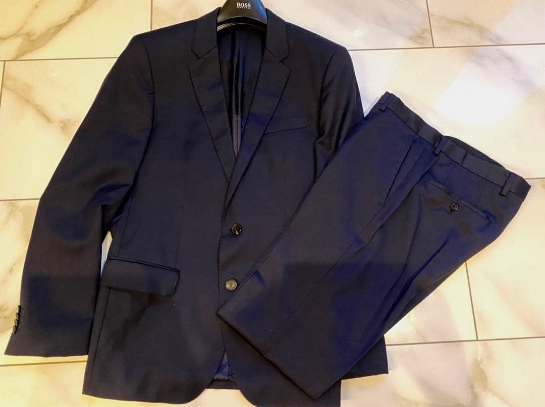 48時間限定SALE★美品 BOSS メンズブラックネイビー スーツ 表参道