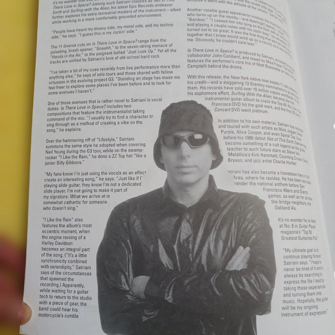 輸入楽譜JOE SATRIANI IS THERE LOVE IN SPACE？