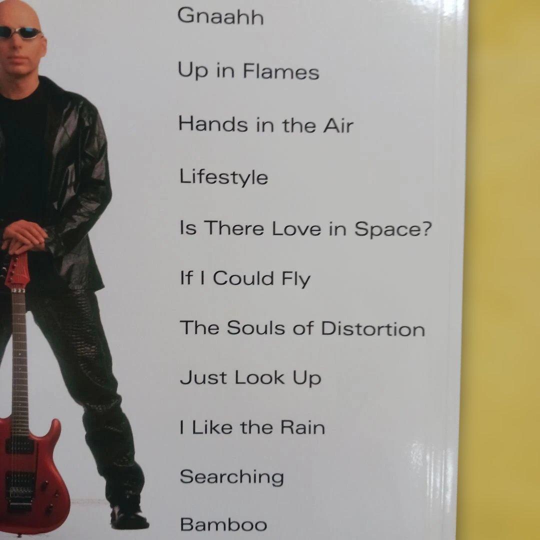 輸入楽譜JOE SATRIANI IS THERE LOVE IN SPACE？