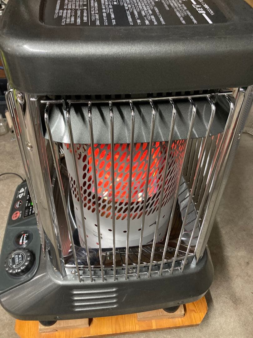 【送料無料❕】業務用ストーブ ダイニチブルーヒーター FM-104Ｆ⑳