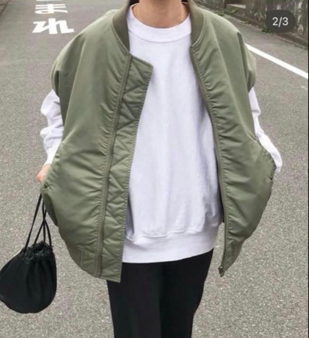 ジャーナルスタンダード　ナイロンベスト　カーキ