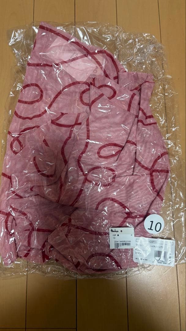 poppy うねうねシースルーハイネックトップス　新品未使用