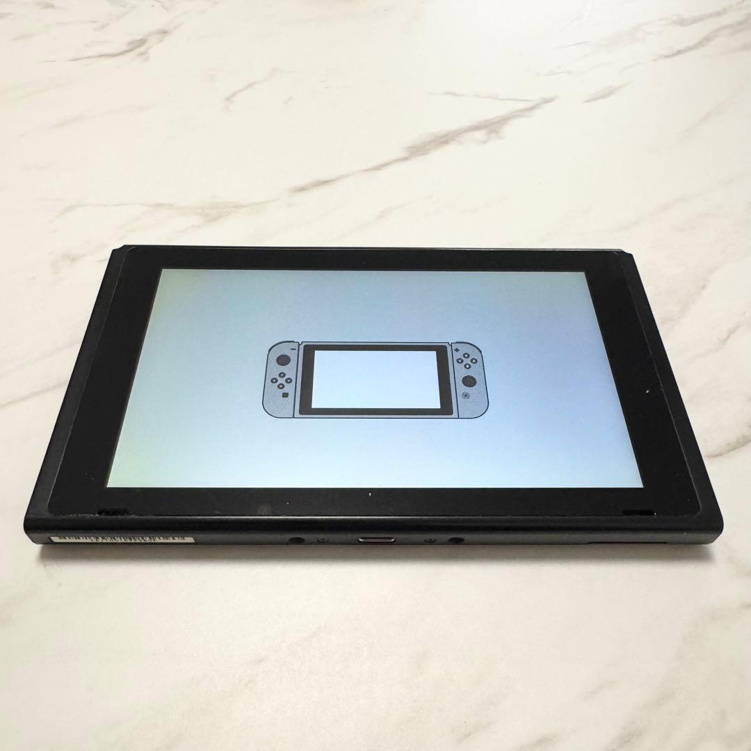 2017年度　Nintendo Switch ニンテンドー　スイッチ　本体のみ