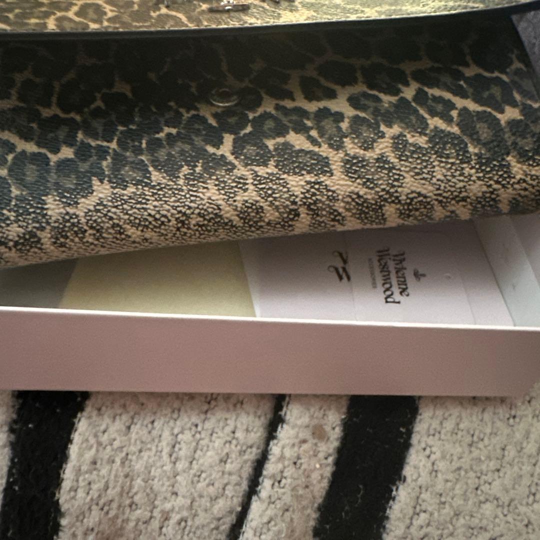 H*i様 Vivienne Westwood ヒョウ柄 二つ折り財布