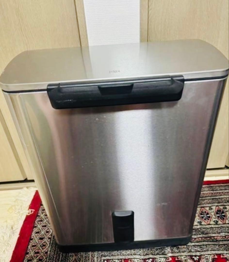 ステンレス製フットペダルゴミ箱