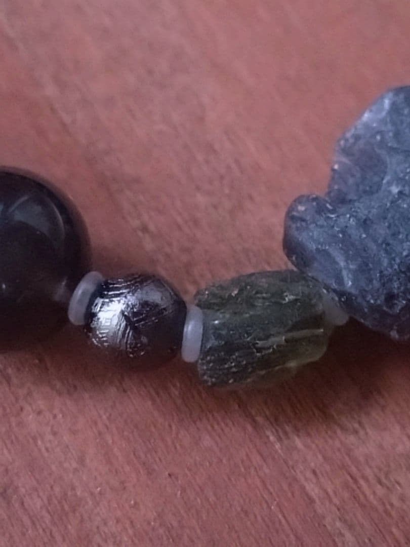 ギベオン＆モルダバイト＆アグニマニタイト＆リビアングラス＆チンターマニストーン