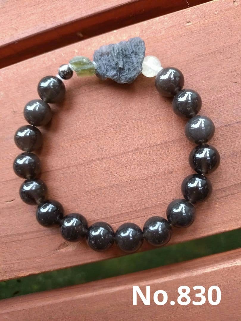 ギベオン＆モルダバイト＆アグニマニタイト＆リビアングラス＆チンターマニストーン