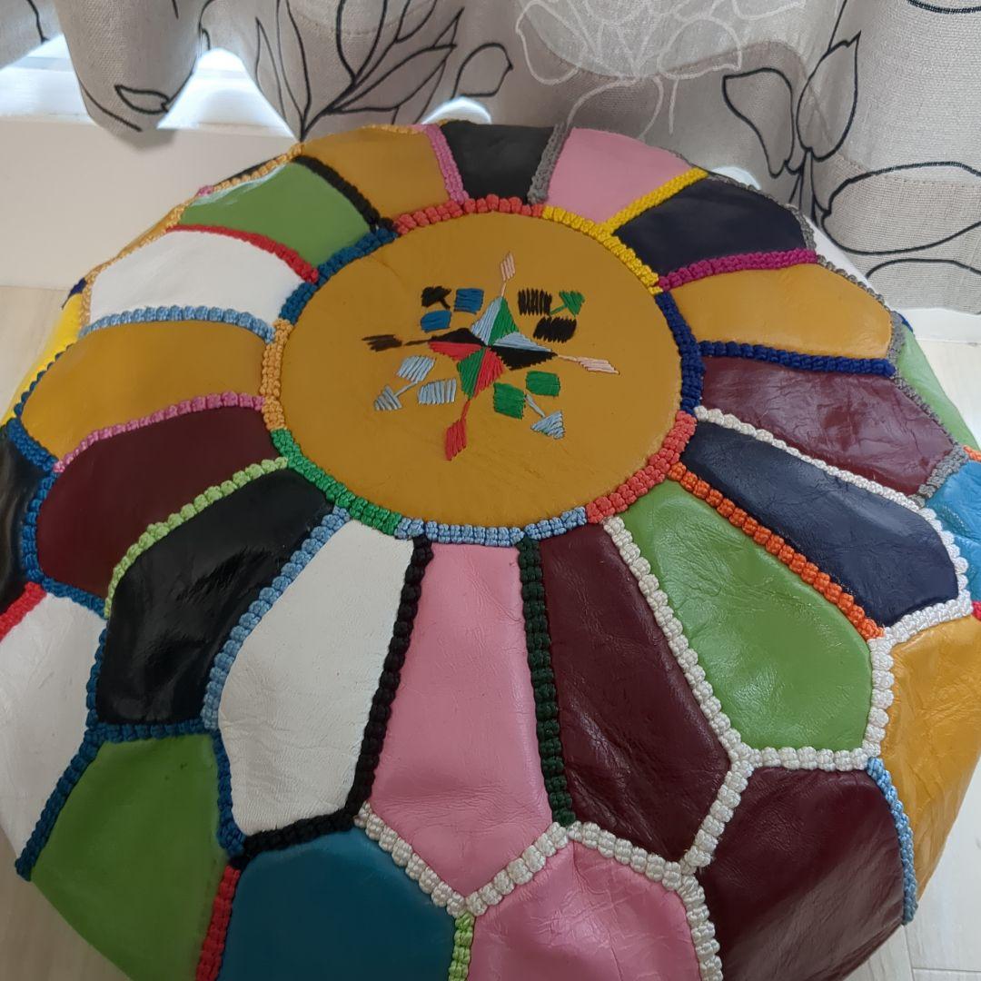 【値下げしました】マルチカラーレザー円形スツール　プフ　モロッコ　クッション