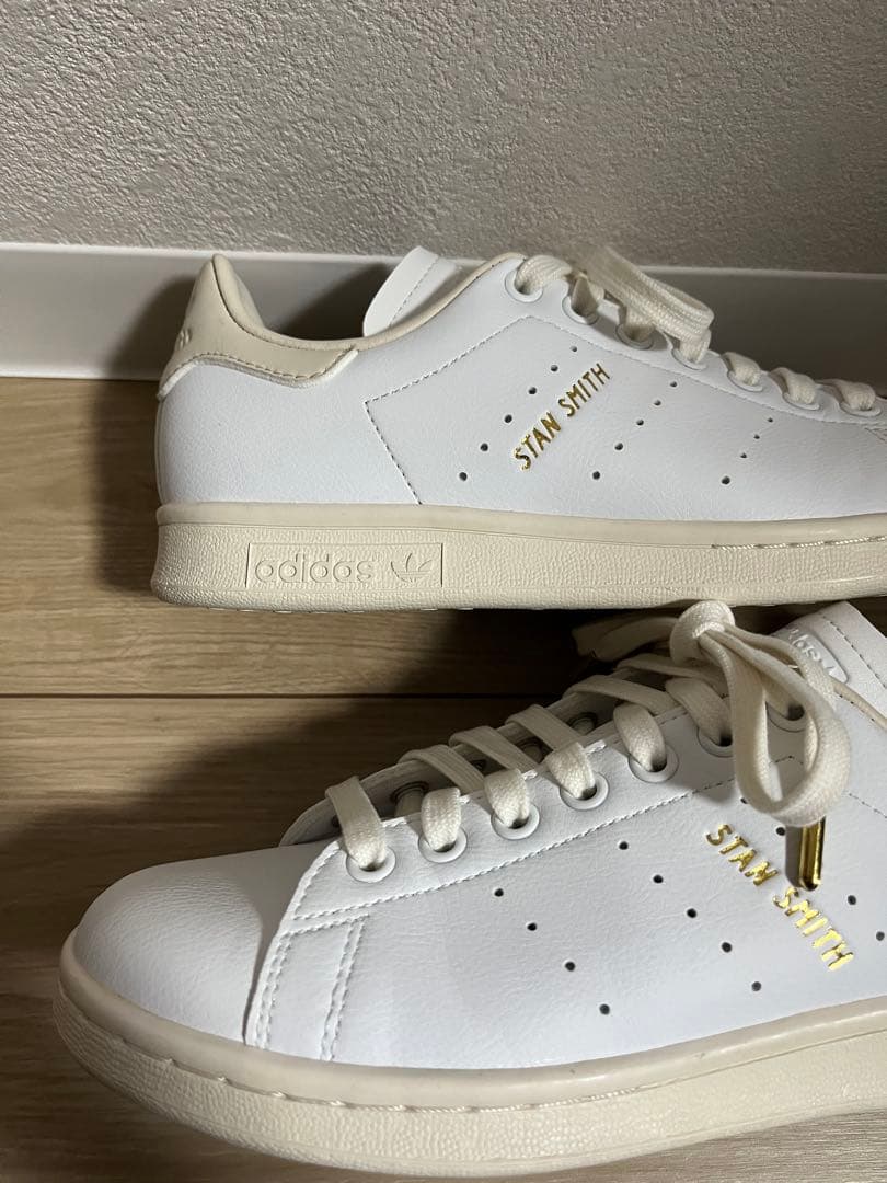 アディダス　スタンスミス　adidas stansmith トゥモローランド