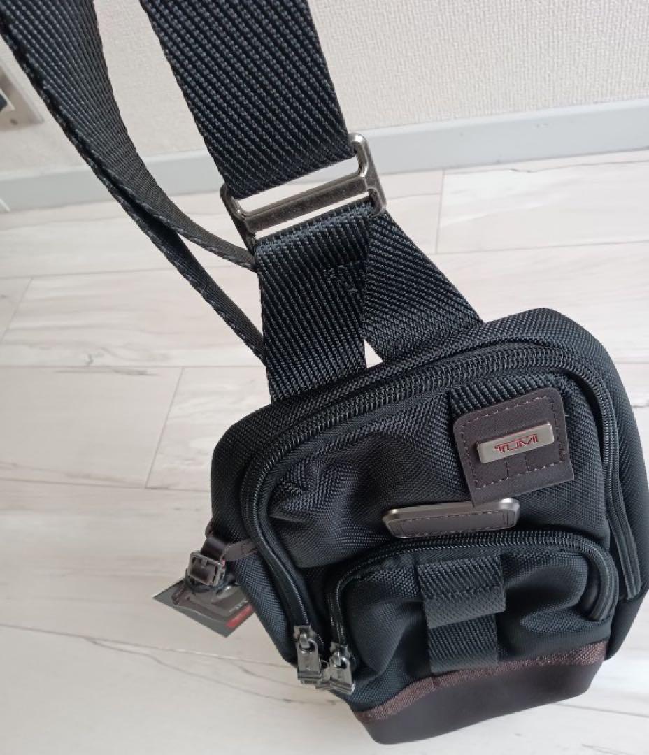 TUMI ショルダーバッグ ブラック