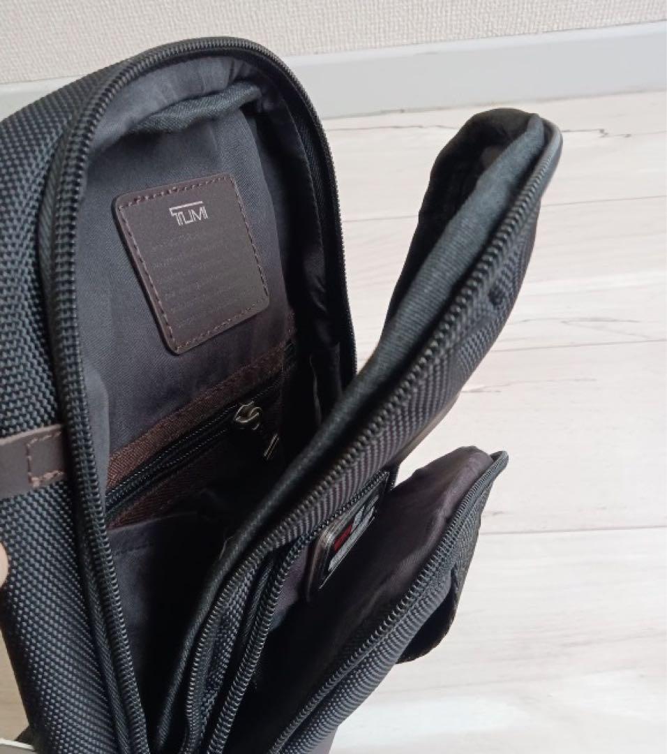 TUMI ショルダーバッグ ブラック