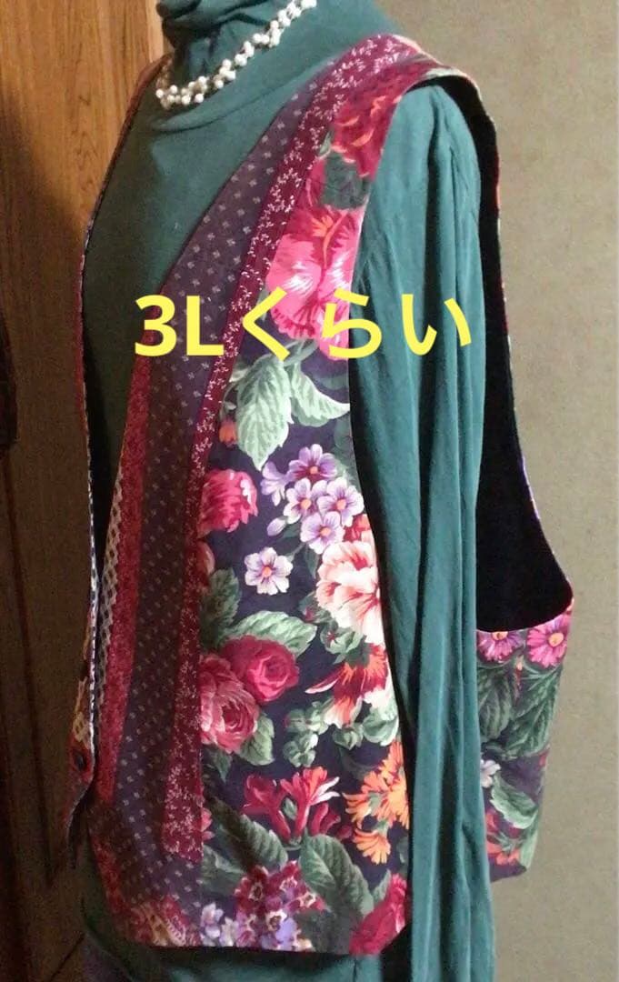 ベスト　ヴィンテージ　パッチワーク風　花柄　大きいサイズベスト