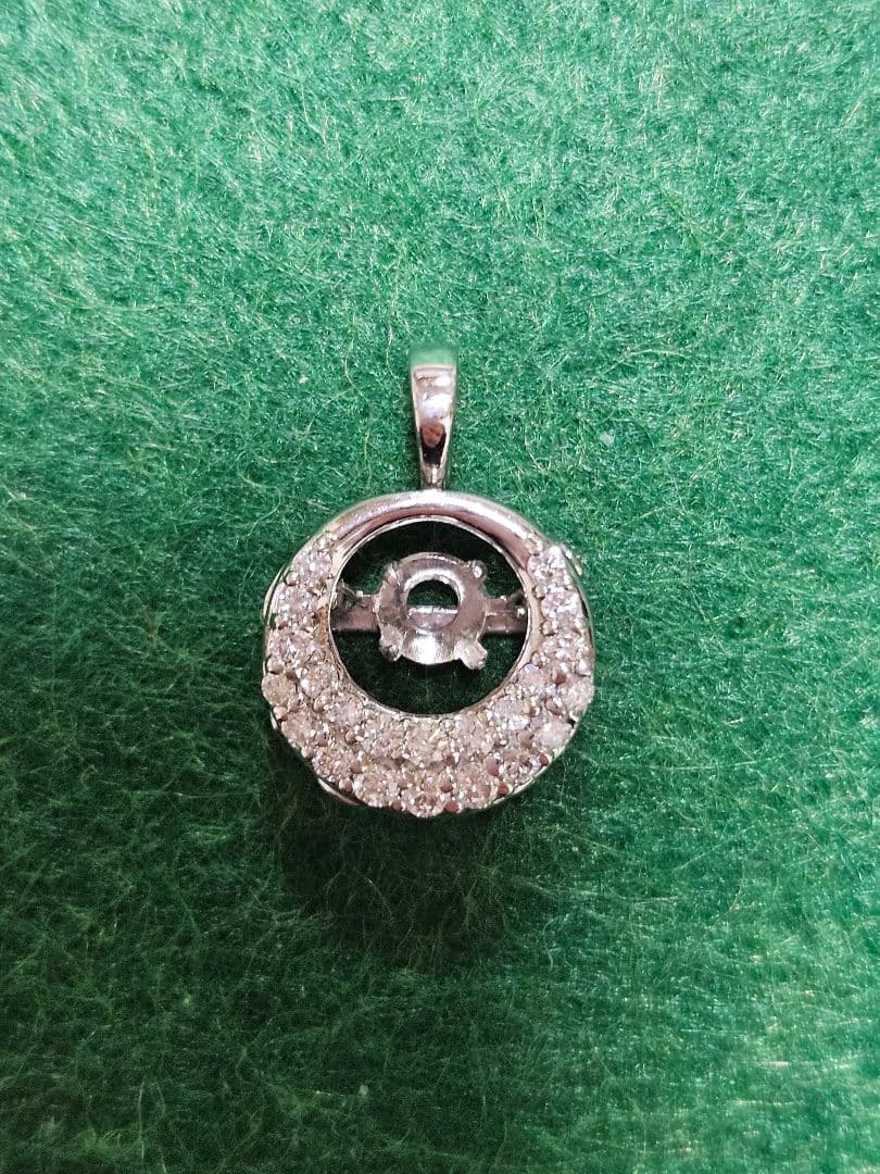 pt900 ダンシングペンダントトップ　ダイヤ無し