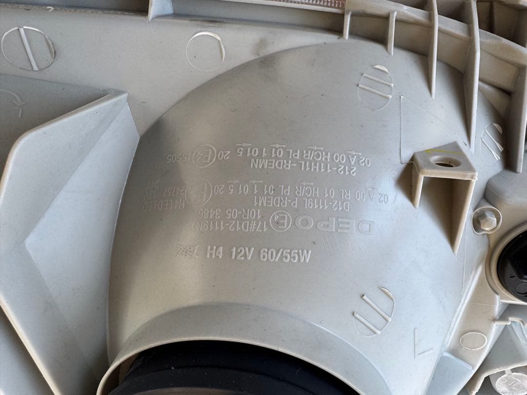 DEPO正規品 トヨタ ハイエース 200系 1型 2型 純正タイプ