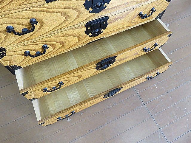 モデルルーム展示品　伝統工芸　越前箪笥　摺漆時代箪笥　　日本製　　整理タンス