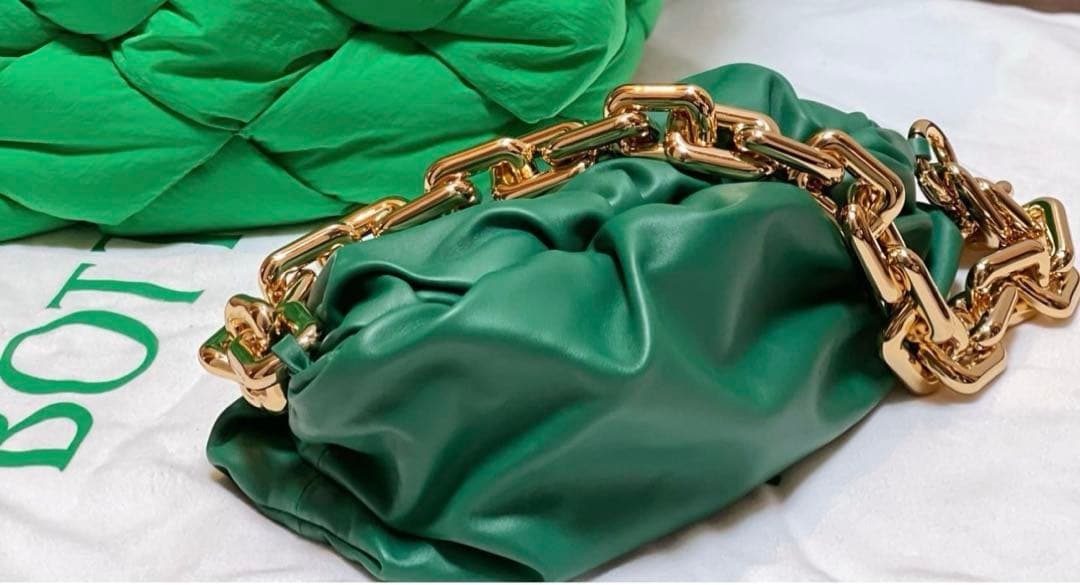本日限定値下げ付属品完備bottega veneta チェーンバッグ　グリーン
