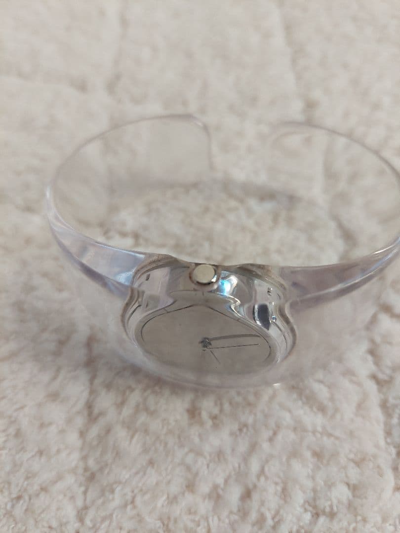 Issey Miyake o バングルウォッチ　時計　シルバー