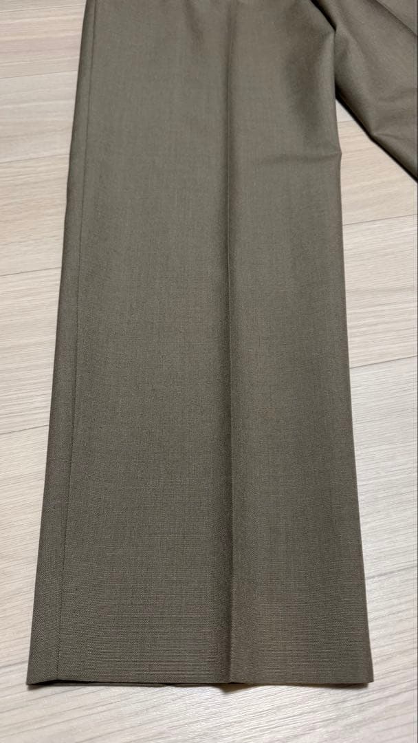 AURALEE BLUEFACED WOOLパンツ