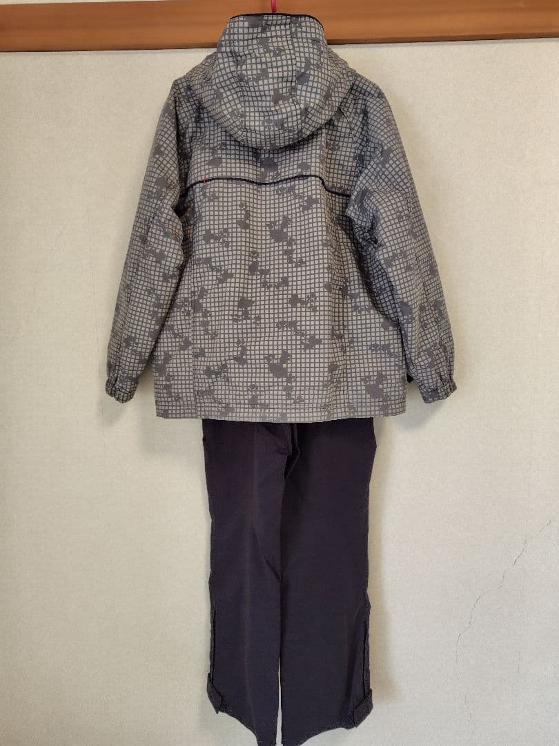 【美品 日本製】スヌーピー&ウッドストック柄のレディーススキーウェア(上下)