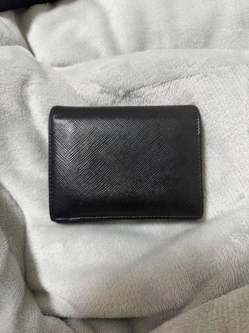 【早い者勝ち】PRADA ブラック 二つ折り財布
