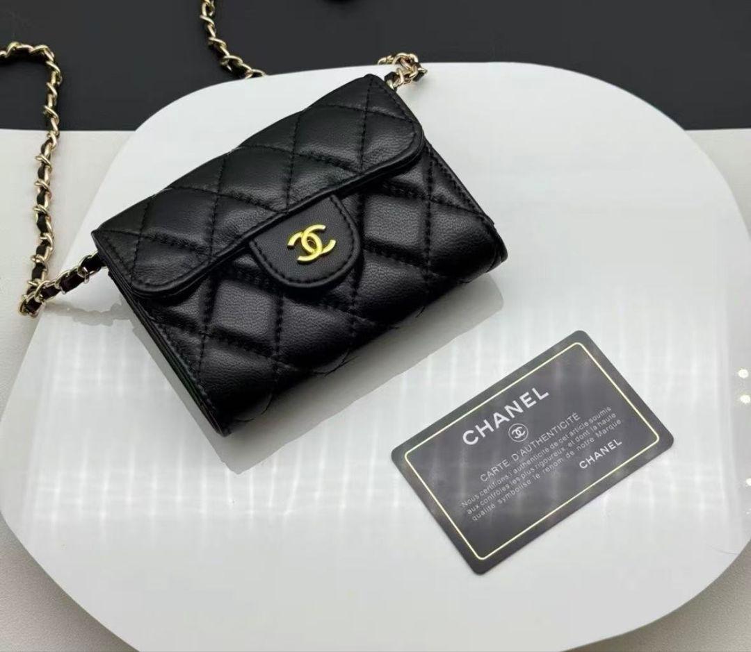 Chanel マトラッセ チェーンミニバッグ ブラック ゴールド金具